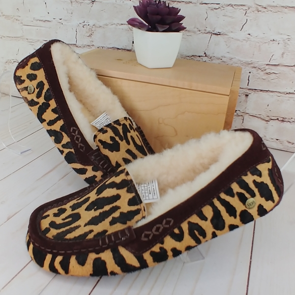 UGG Australia Leopard Calf Hair Sheepskin Moccasin - Picture 7 of 8